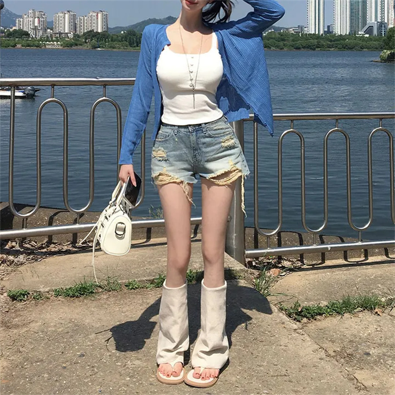 شورت جينز نيمو هوم بخصر مرتفع  - مراجعة Shorts Denim Frayed وسعره