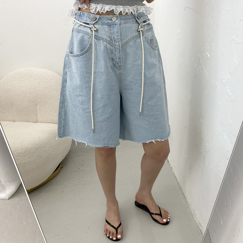 شورت جينز نسائي صيفي 2026 بتصم - مراجعة Shorts Denim Frayed وسعره